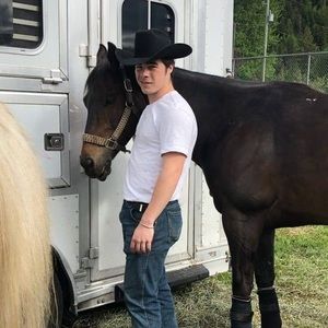 Meet your Posher, Devon